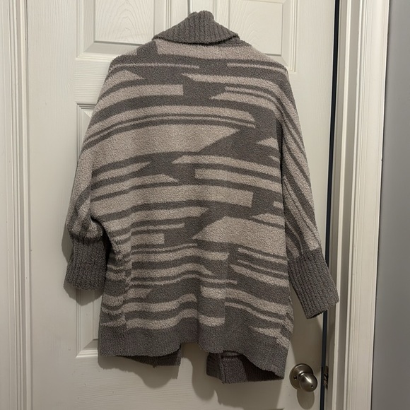 Barefoot dreams cozy chic cardi sweater - Picture 5 of 6